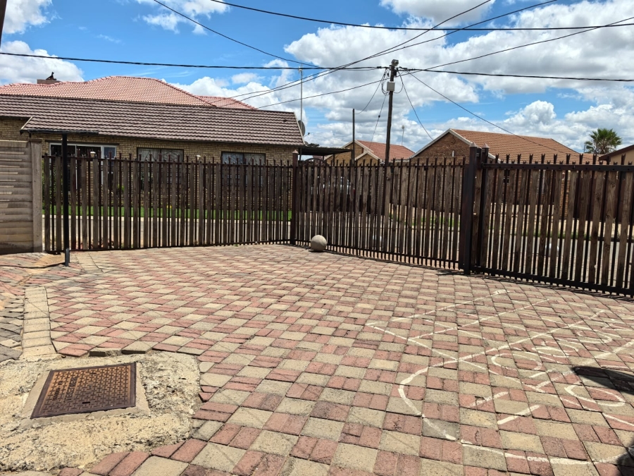 3 Bedroom Property for Sale in Grasslands Free State